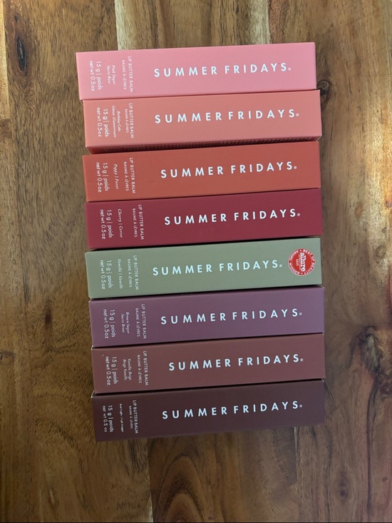Summer Fridays Other - Summer Fridays Lip Butter Balm
100% Authentic